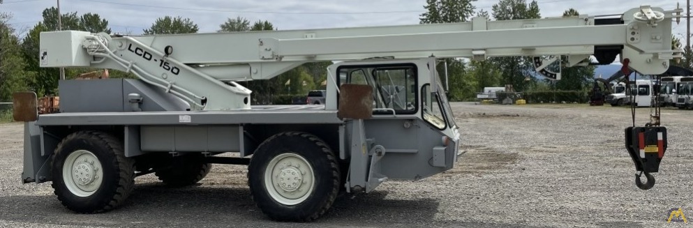 Lorain LCD 150 15-ton Down Cab Rough Terrain Crane 7