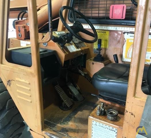 Lull 1044C-54 Telehandler 3