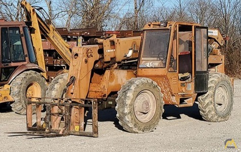 Lull 844C-42 8,000 lbs. Telehandler 7