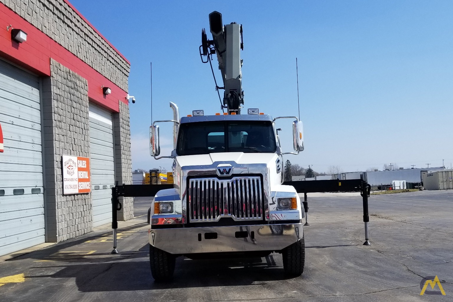 PM (MAC) 38528 SP 15.25-ton Knuckle Boom Crane on Western Star 4700SFA 2