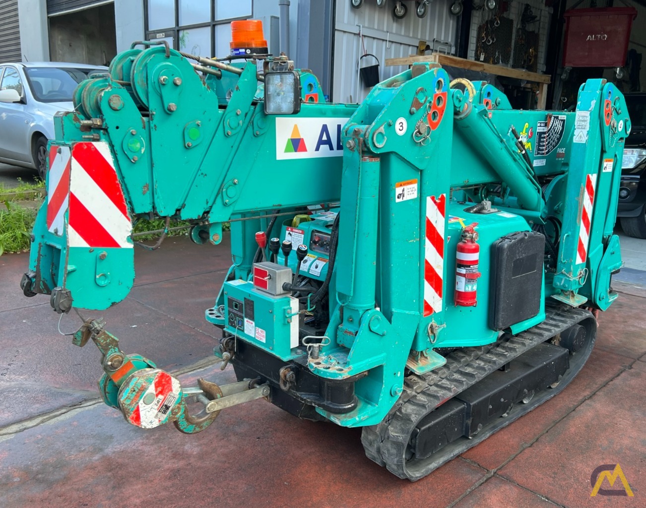 Maeda MC285C 3.1-ton Mini Crawler Crane 2