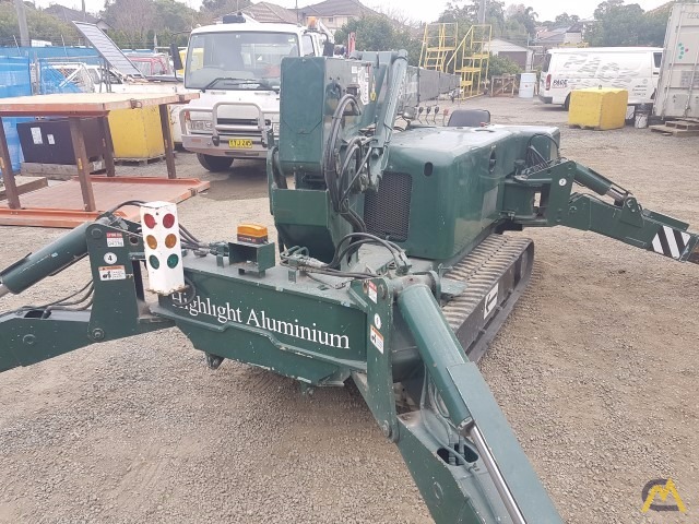 Maeda MC305C Crawler Tracked Mini Crane 1