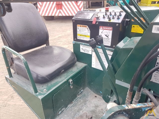 Maeda MC305C Crawler Tracked Mini Crane 3