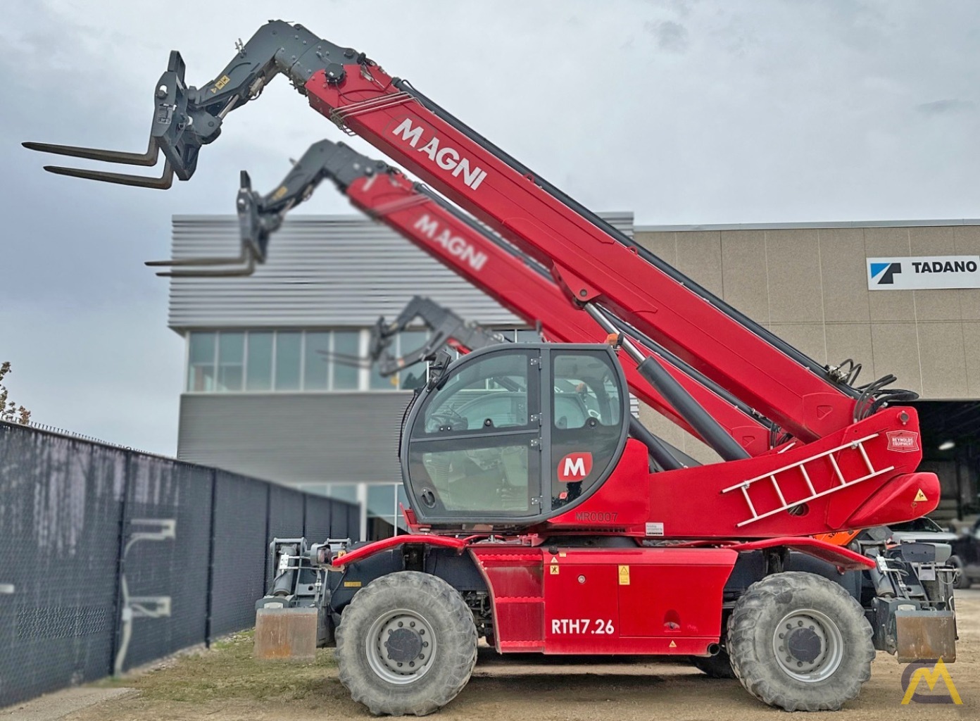 Magni RTH 7.26 SH Rotating Telehander 2