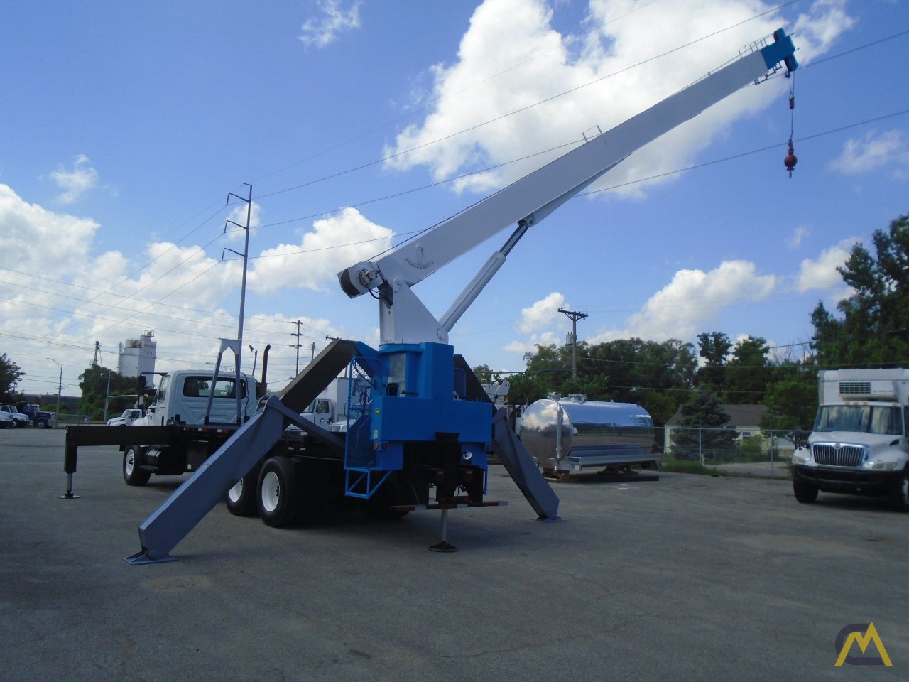 Manitex 124WL 25-Ton Boom Truck Crane 21