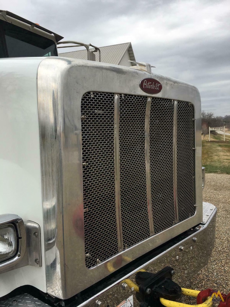 Manitex 124WL 25-Ton Boom Truck Crane on Peterbilt 367 4