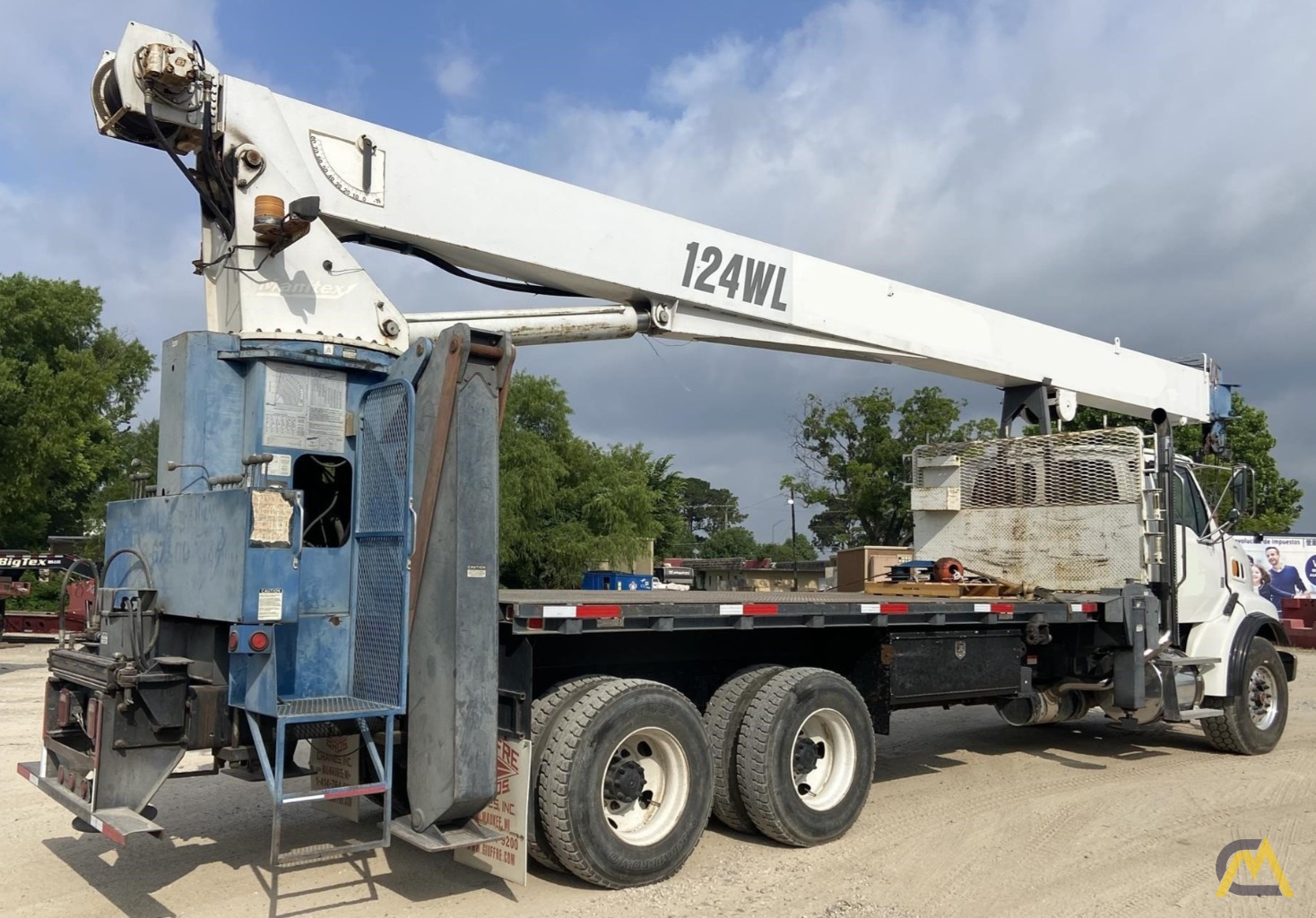 Manitex 124WL 25-ton Boom Truck Crane on Sterling LT9500 3