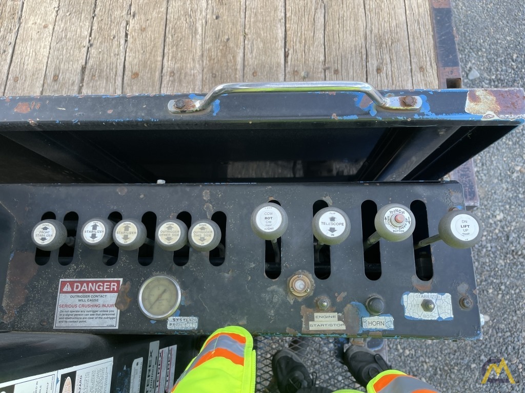 Manitex 2592 25-ton Boom Truck Crane on Peterbilt 357 11