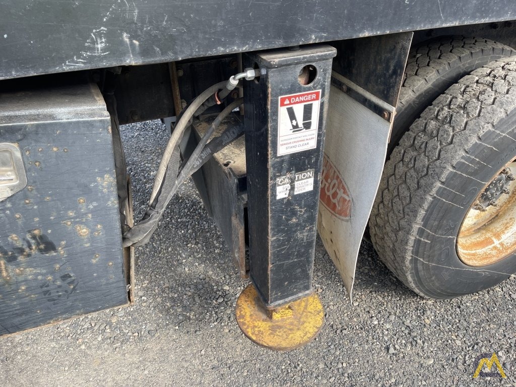 Manitex 2592 25-ton Boom Truck Crane on Peterbilt 357 16