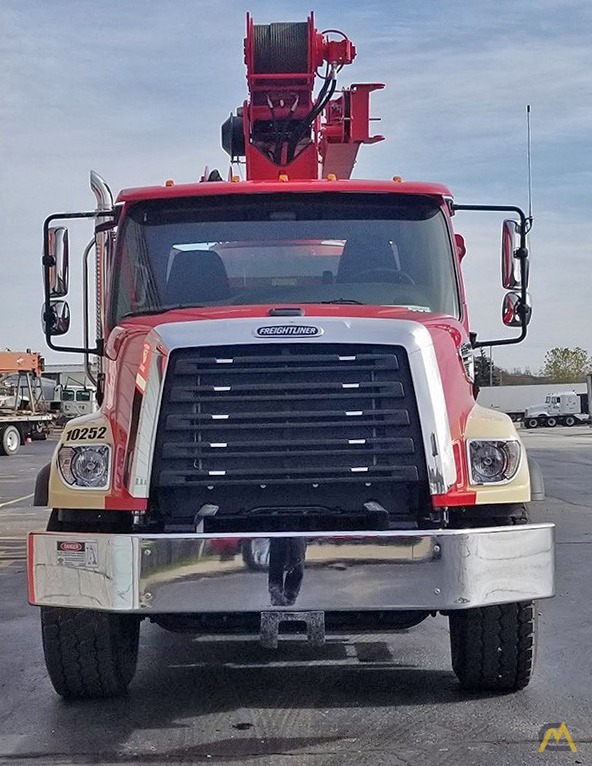 Manitex 2892C 28-Ton Boom Truck Crane on Freightliner 108SD 6