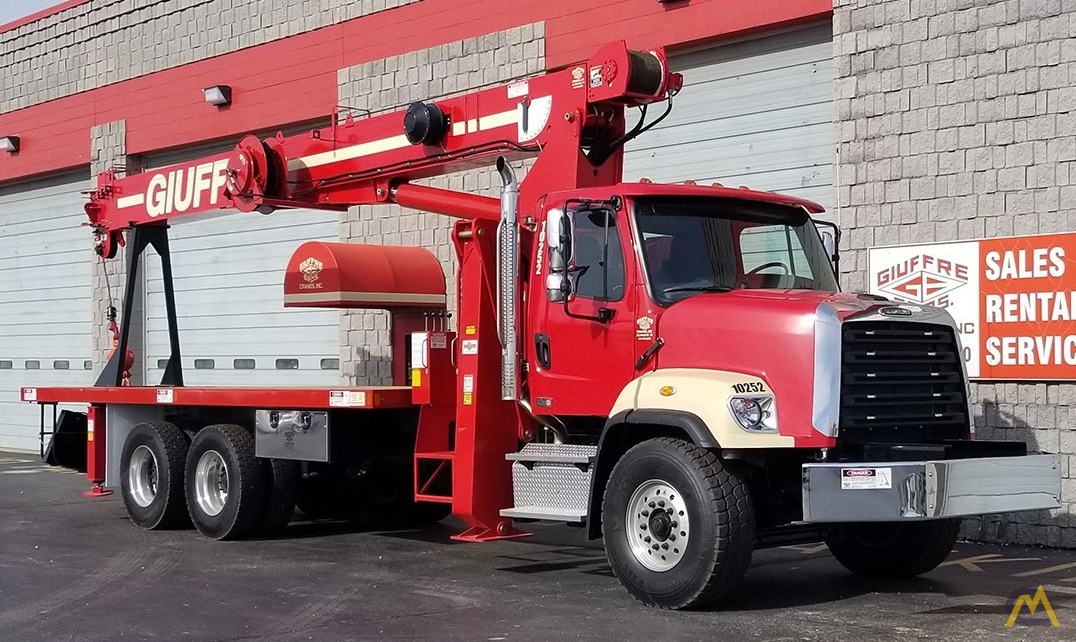 Manitex 2892C 28-Ton Boom Truck Crane on Freightliner 108SD 1