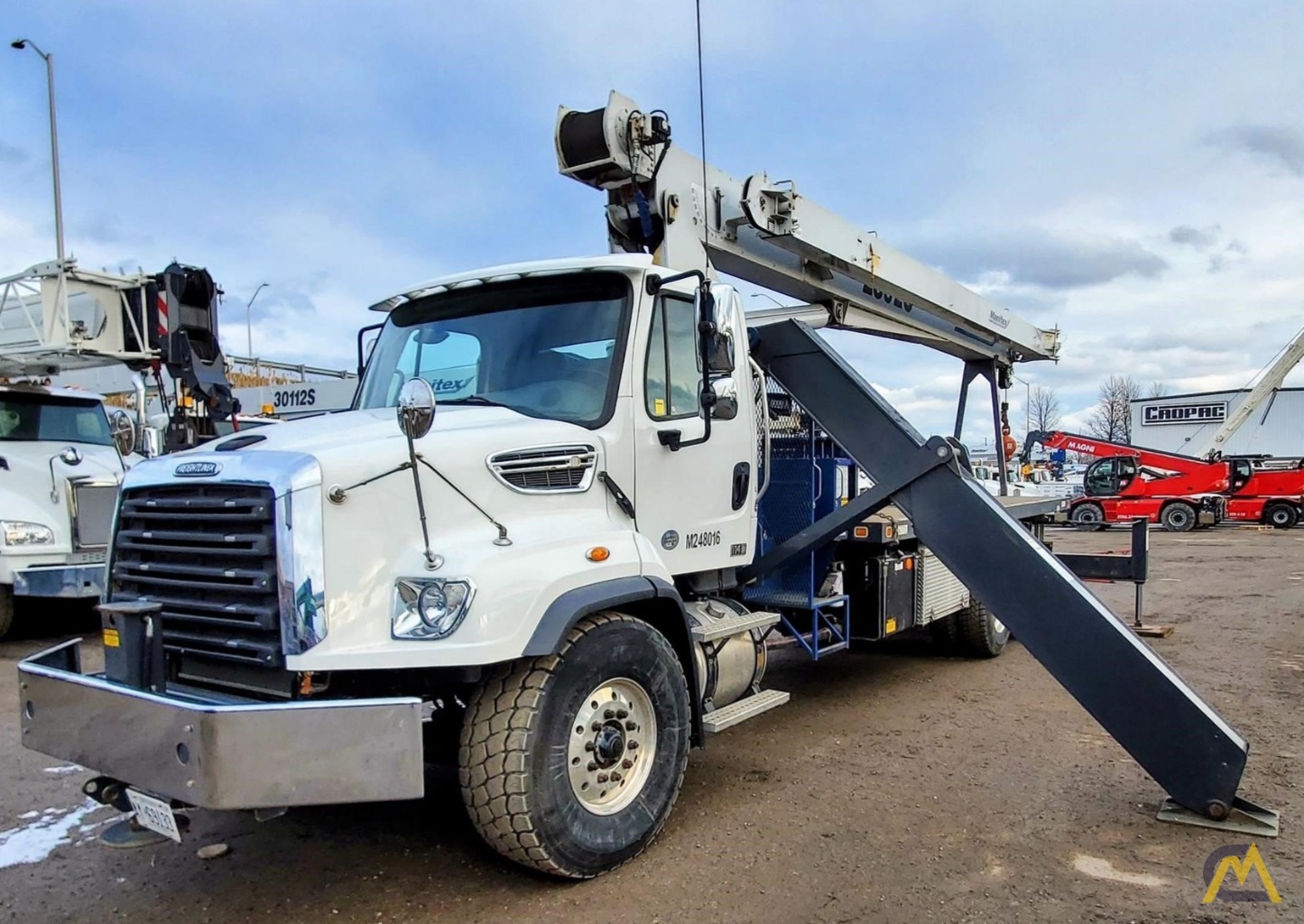 Manitex 2892C 28-Ton Boom Truck Crane on Freightliner 114SD