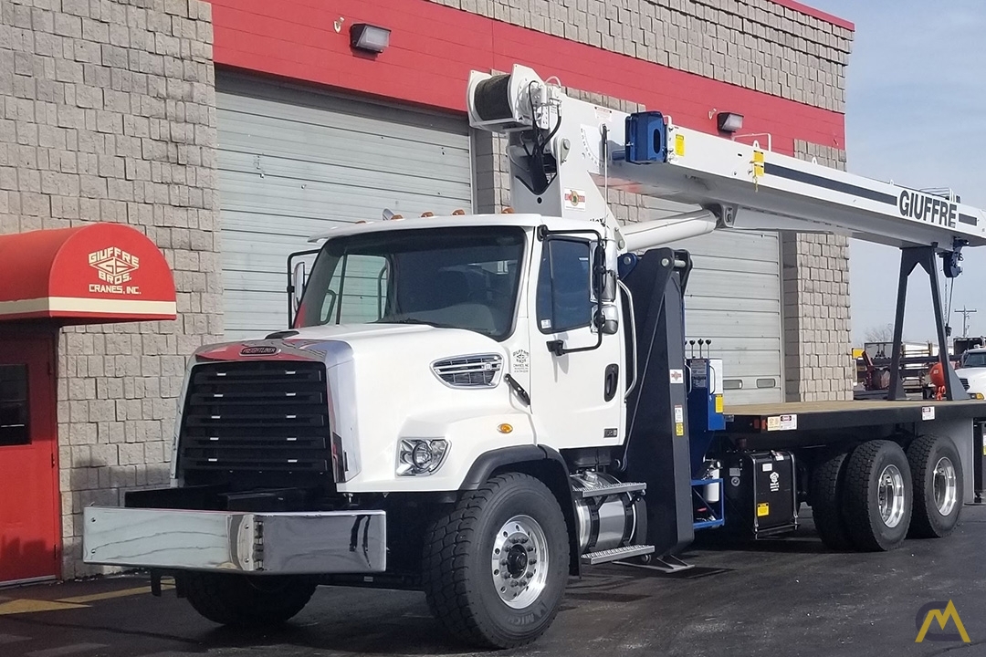 Manitex 2892C 28-Ton Boom Truck on Freighliner 108SD 0
