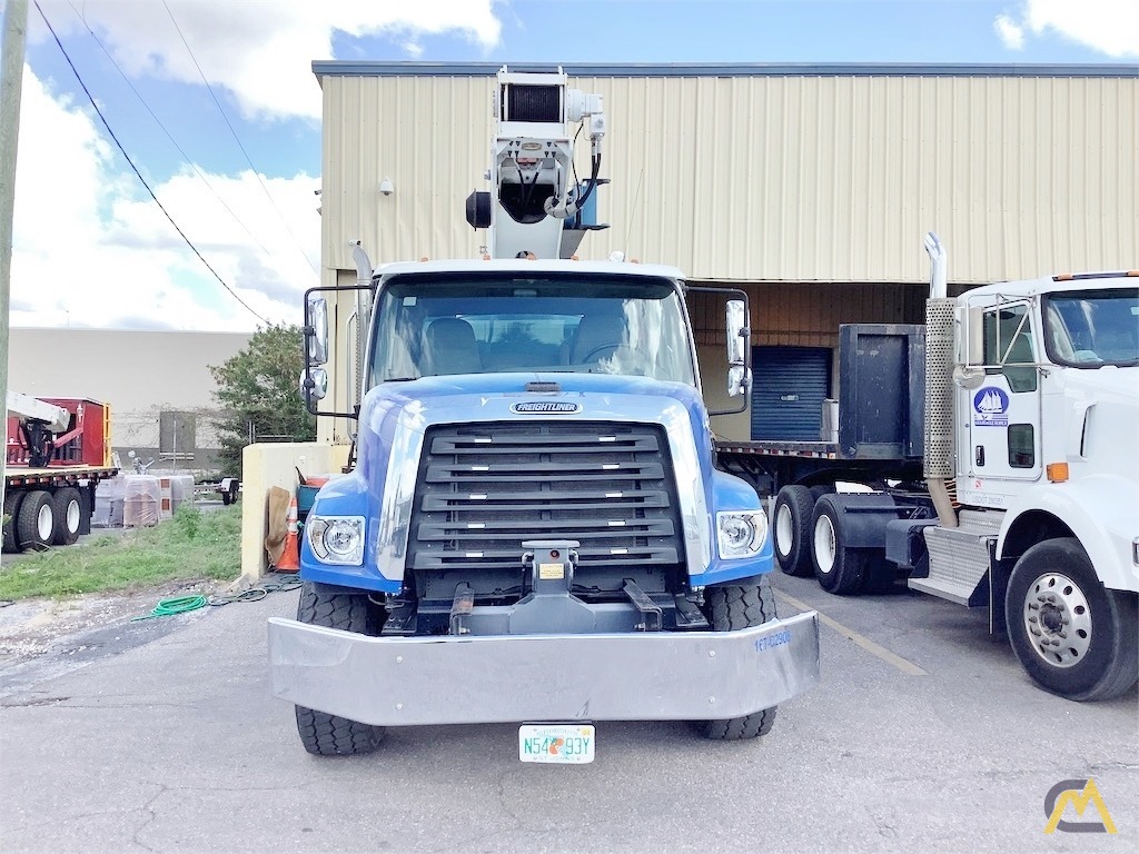 Manitex 30100C 30-Ton Boom Truck Crane Mounted on Freightliner 108SD 1