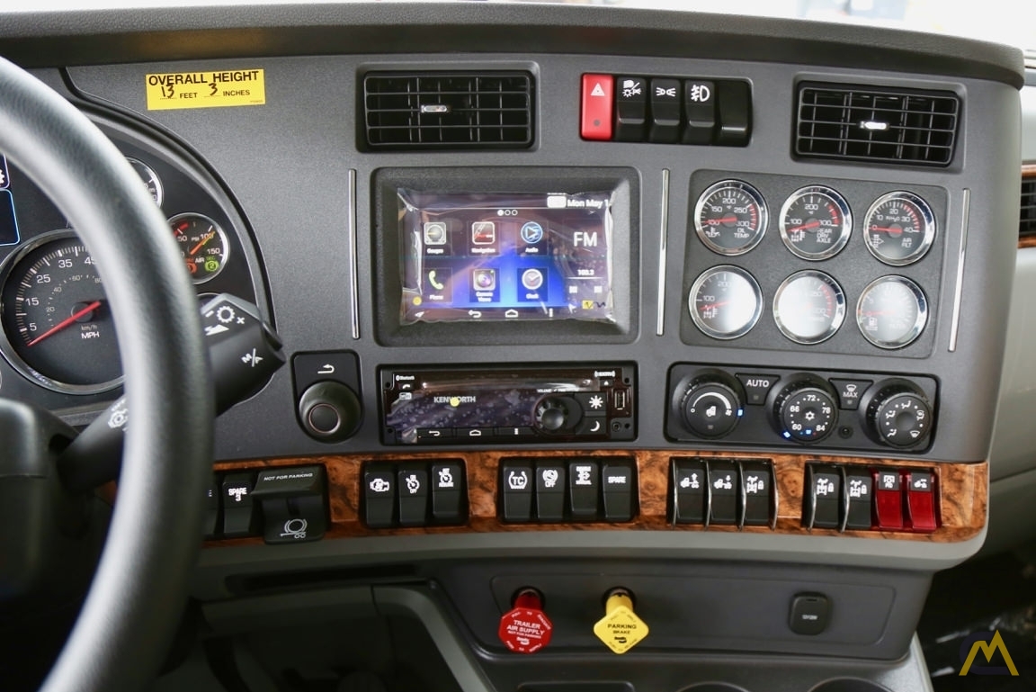 Manitex 3051T 30-ton Tractor Mount Boom Truck 6