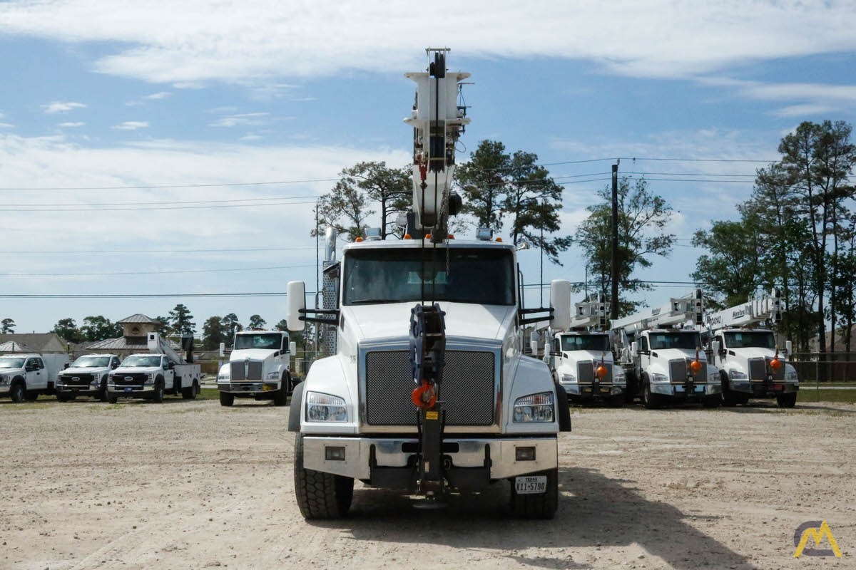 Manitex 3051T 30-Ton Boom Truck Crane on 2019 Kenworth T880 for Rent 1