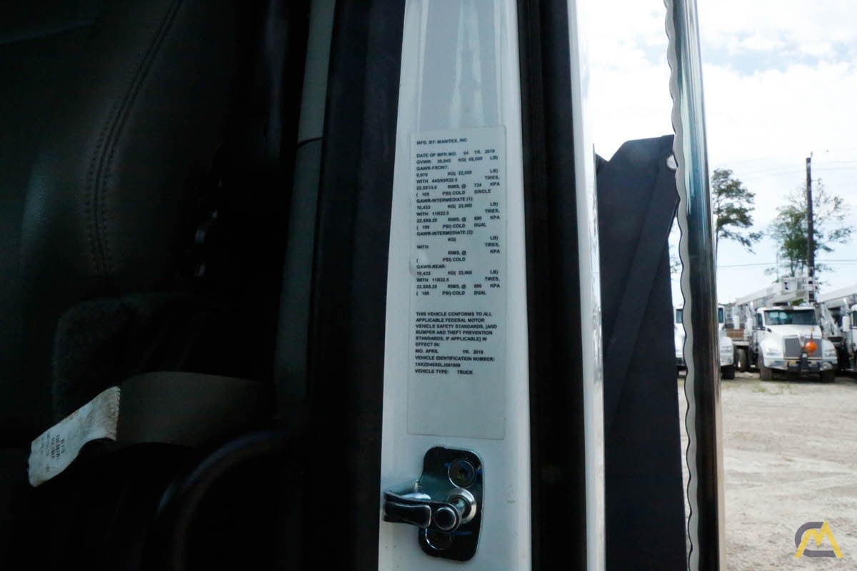 Manitex 3051T 30-Ton Boom Truck Crane on 2019 Kenworth T880 for Rent 13