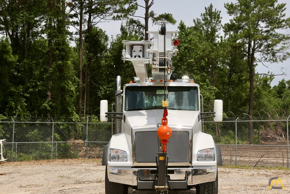 Manitex 40124SHL 40-Ton Boom Truck Crane 7