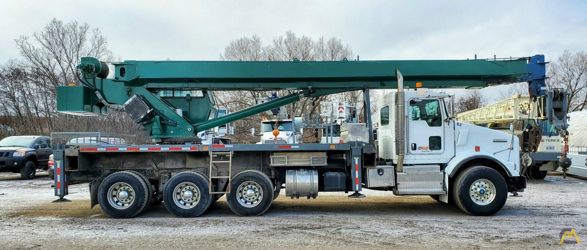 Manitex 40124SHL 40-ton Boom Truck Crane on Kenworth T800 Tri-Drive 3