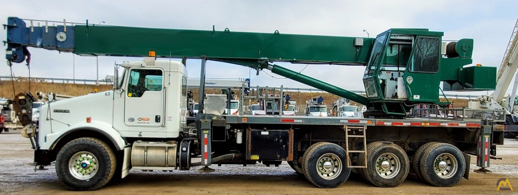 Manitex 40124SHL 40-ton Boom Truck Crane on Kenworth T800 Tri-Drive 6