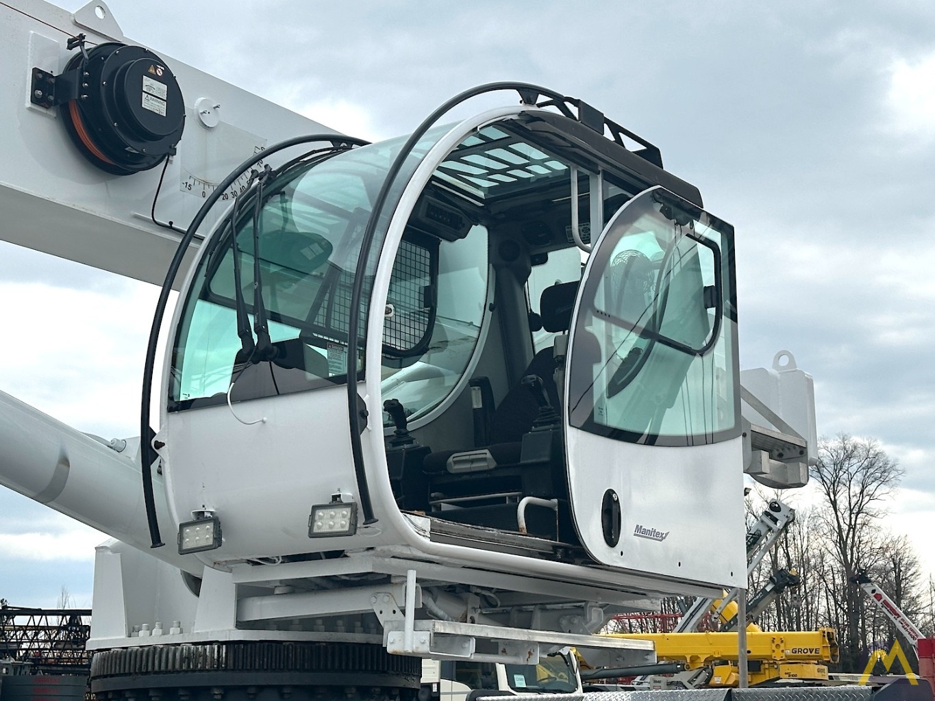 MANITEX 50128S | MOUNTED ON PETERBILT 365 CHASSIS 9