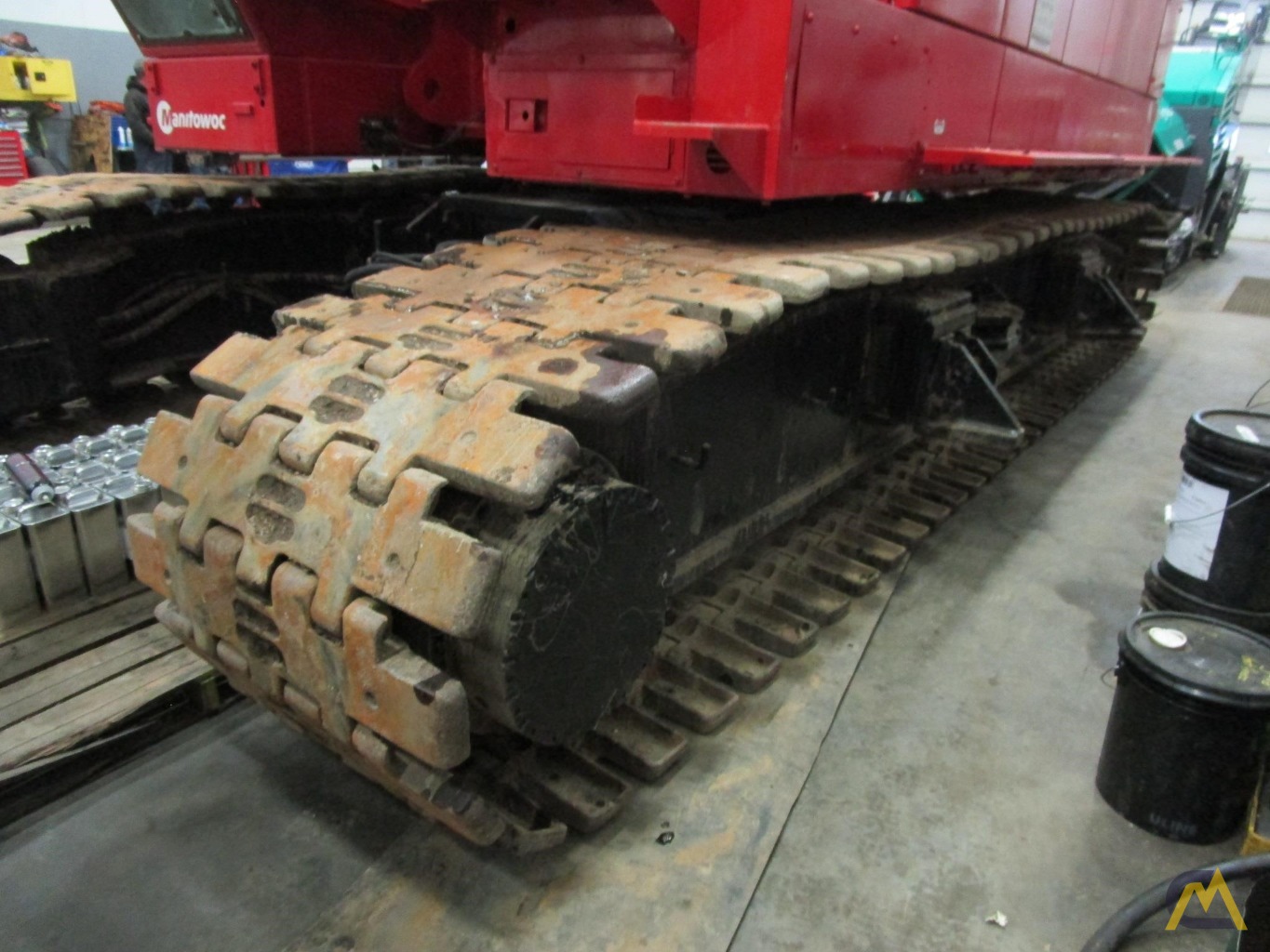 Manitowoc 10000 100-Ton Lattice Boom Crawler Crane 4