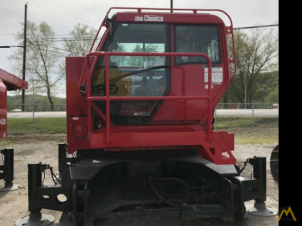 Manitowoc 14000 220-Ton Crawler Crane 1