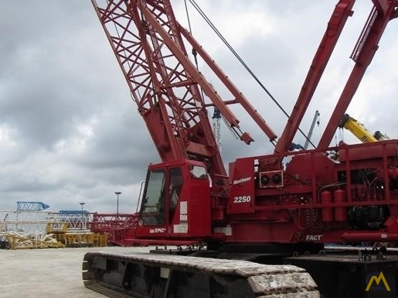 Manitowoc 2250 300-Ton Lattice Boom Crawler Crane 2