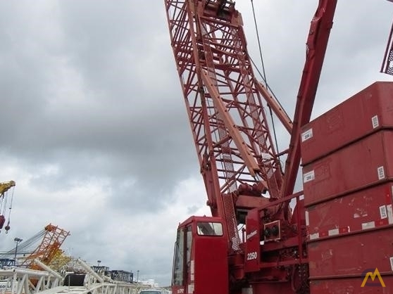 Manitowoc 2250 300-Ton Lattice Boom Crawler Crane 3