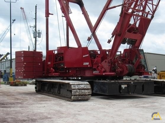 Manitowoc 2250 300-Ton Lattice Boom Crawler Crane 8