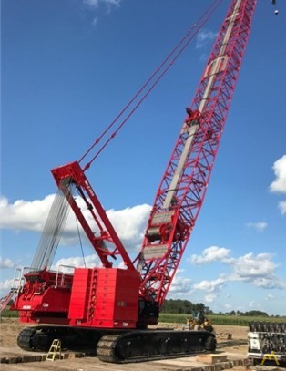Manitowoc 31000 2,535-Ton Lattice Boom Crawler Crane 2