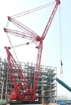 Manitowoc 31000 2,535-Ton Lattice Boom Crawler Crane 4