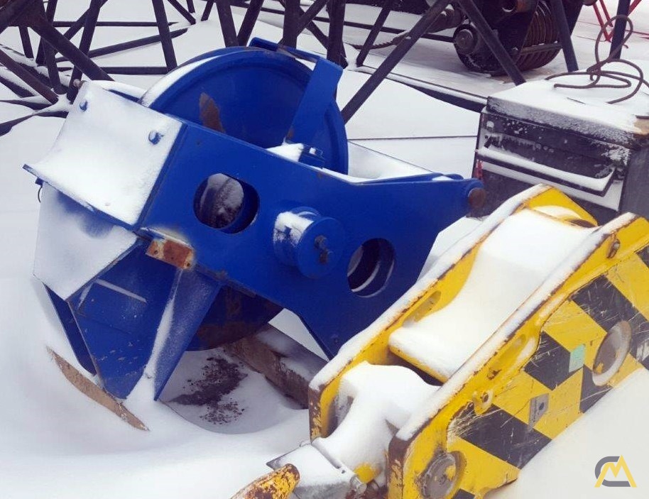 Manitowoc 4100W Series 2 230-Ton Lattice Boom Crawler Crane 8