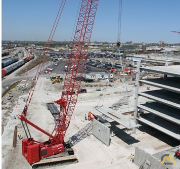 Manitowoc 999 275-Ton Lattice Boom Crawler Crane 1