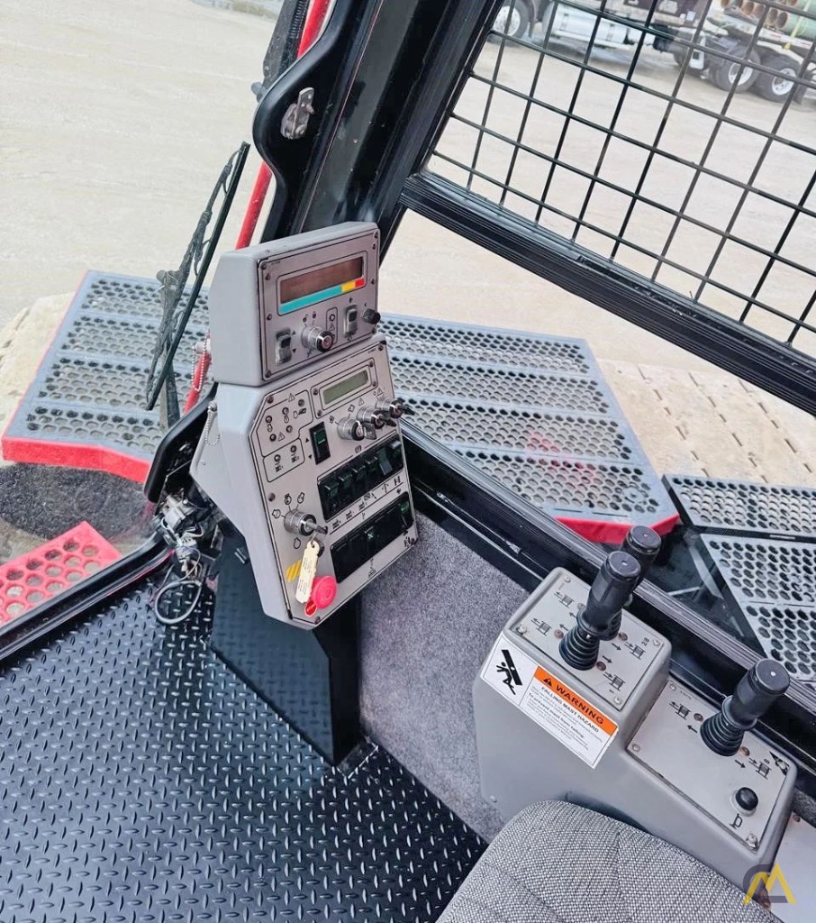 Manitowoc 999 Series 3 Lattice Boom Crawler Crane 48