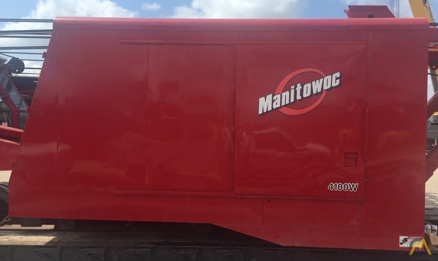 Manitowoc Series 3 Ringer 300-Ton Lattice Boom Crawler Crane 8