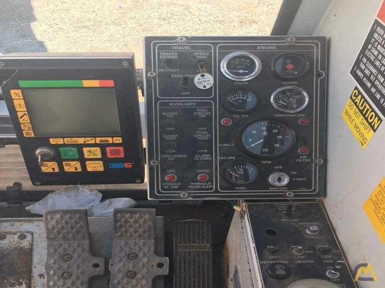 Mantis 6010LP 30-Ton Crawler Cranes 2