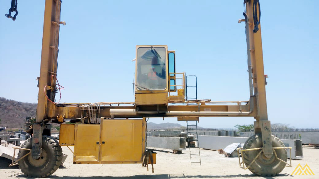 Mi-Jack Travelift MJ55 55-Ton Rubber Tired Gantry Crane 0