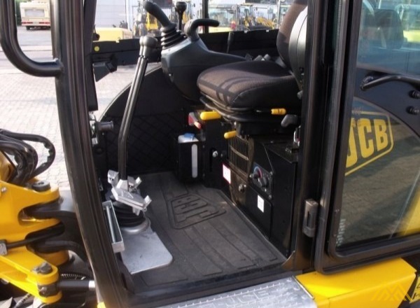 MINI EXCAVATOR JCB 8029 CTS - 2019 - 77H 4