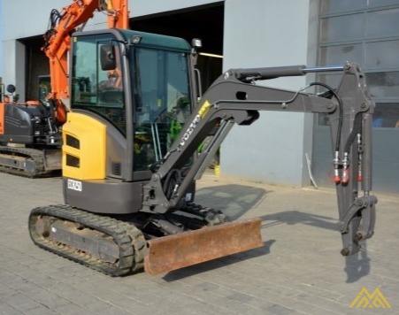 MINI EXCAVATOR VOLVO ECR25D - 2016 - 887H 0