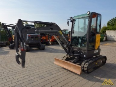 MINI EXCAVATOR VOLVO ECR25D - 2016 - 887H 1