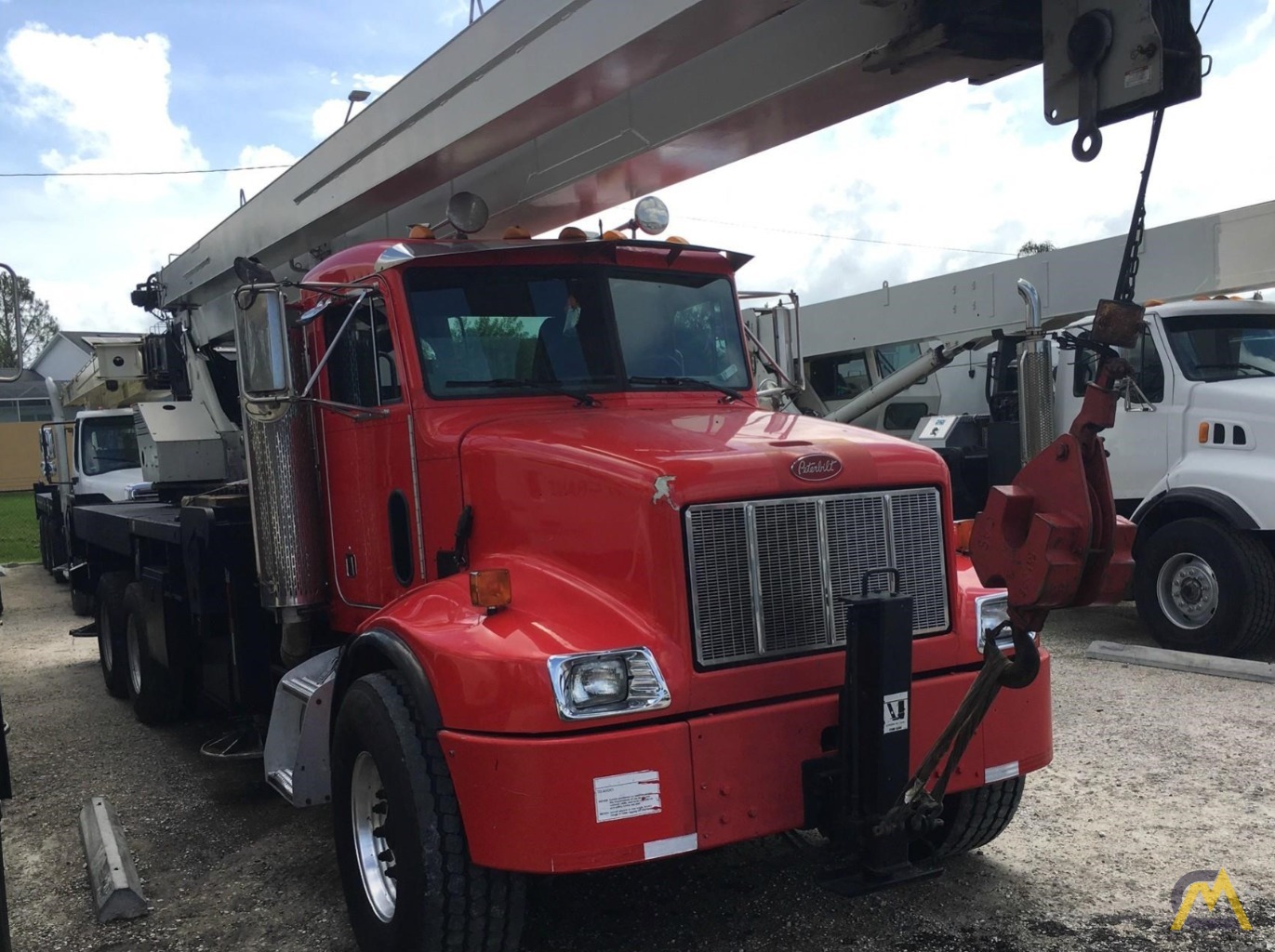National Series 1400A Model 14110A 33-Ton Boom Truck Crane on Peterbilt 335 0