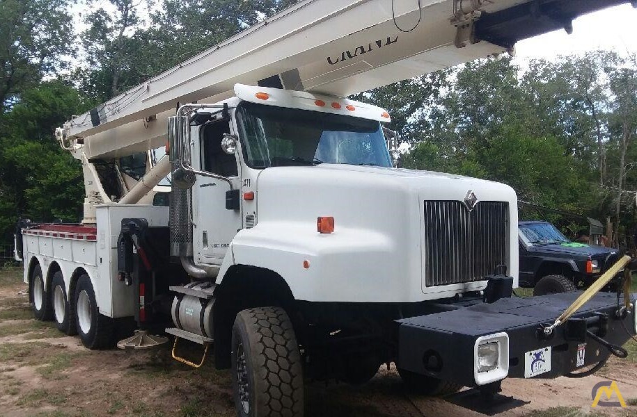 National Series 1500 Model 15127 36-Ton Boom Truck Crane on International 5600I 1