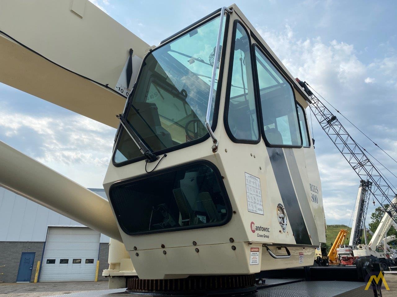 National 1800 40-Ton Boom Truck Crane 10