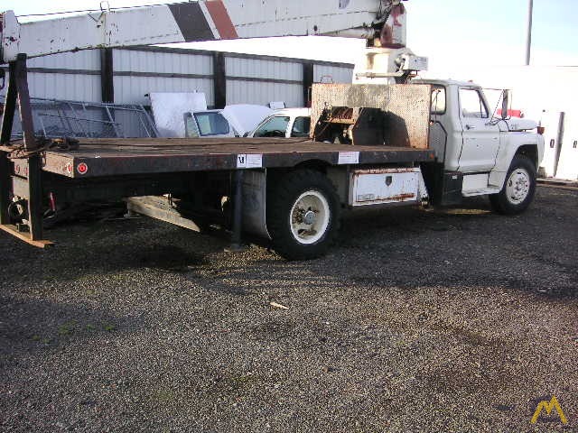 National 4T46 8-ton Boom Truck Crane 2