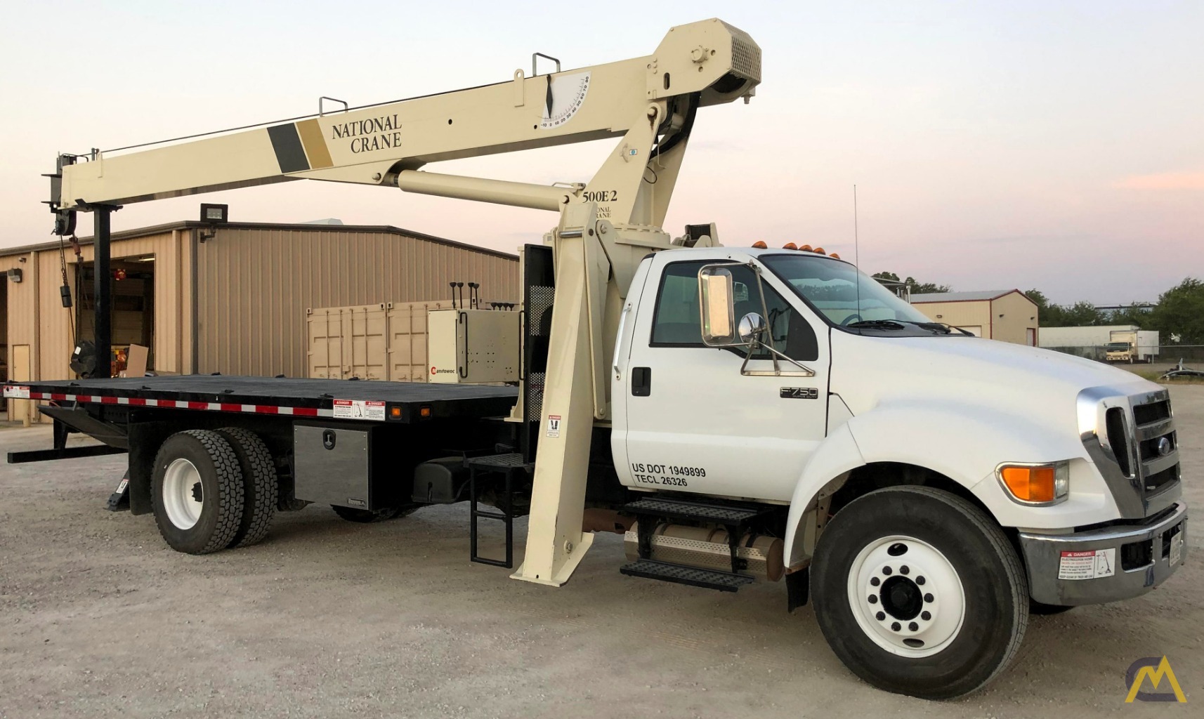 National 500E2 Series 571E2 18-Ton Boom Truck Crane on Ford F750 XL 0