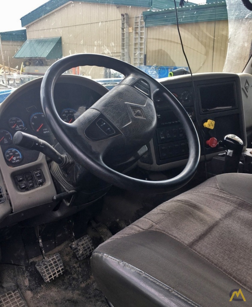 National 600E2 20-Ton Boom Truck Crane 11