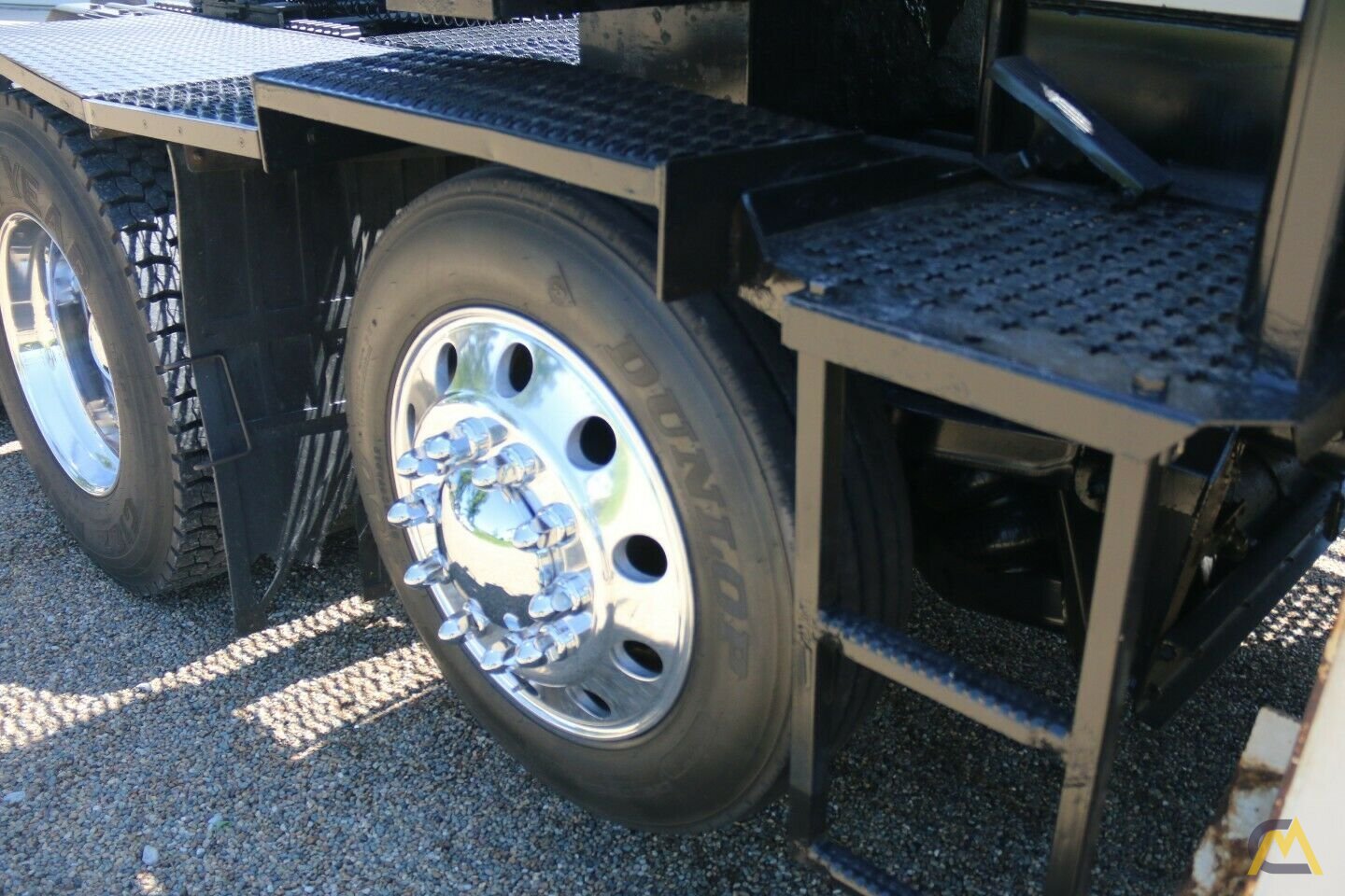 National 600E2 Series Model 649E2 20-ton Tractor Mount Boom Truck on Kenworth T800 8