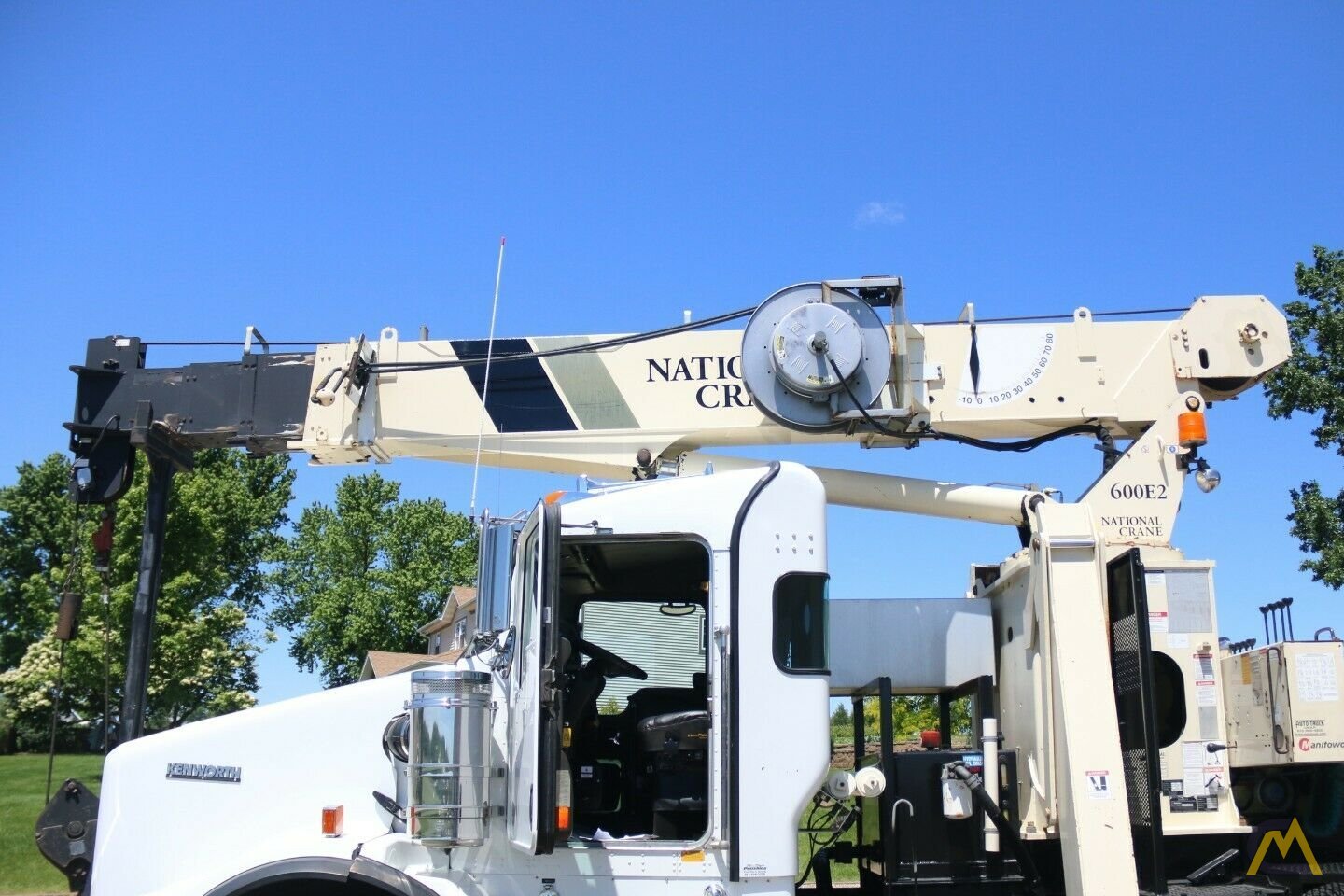 National 600E2 Series Model 649E2  20-ton Tractor Mount Boom Truck on Kenworth T800 9