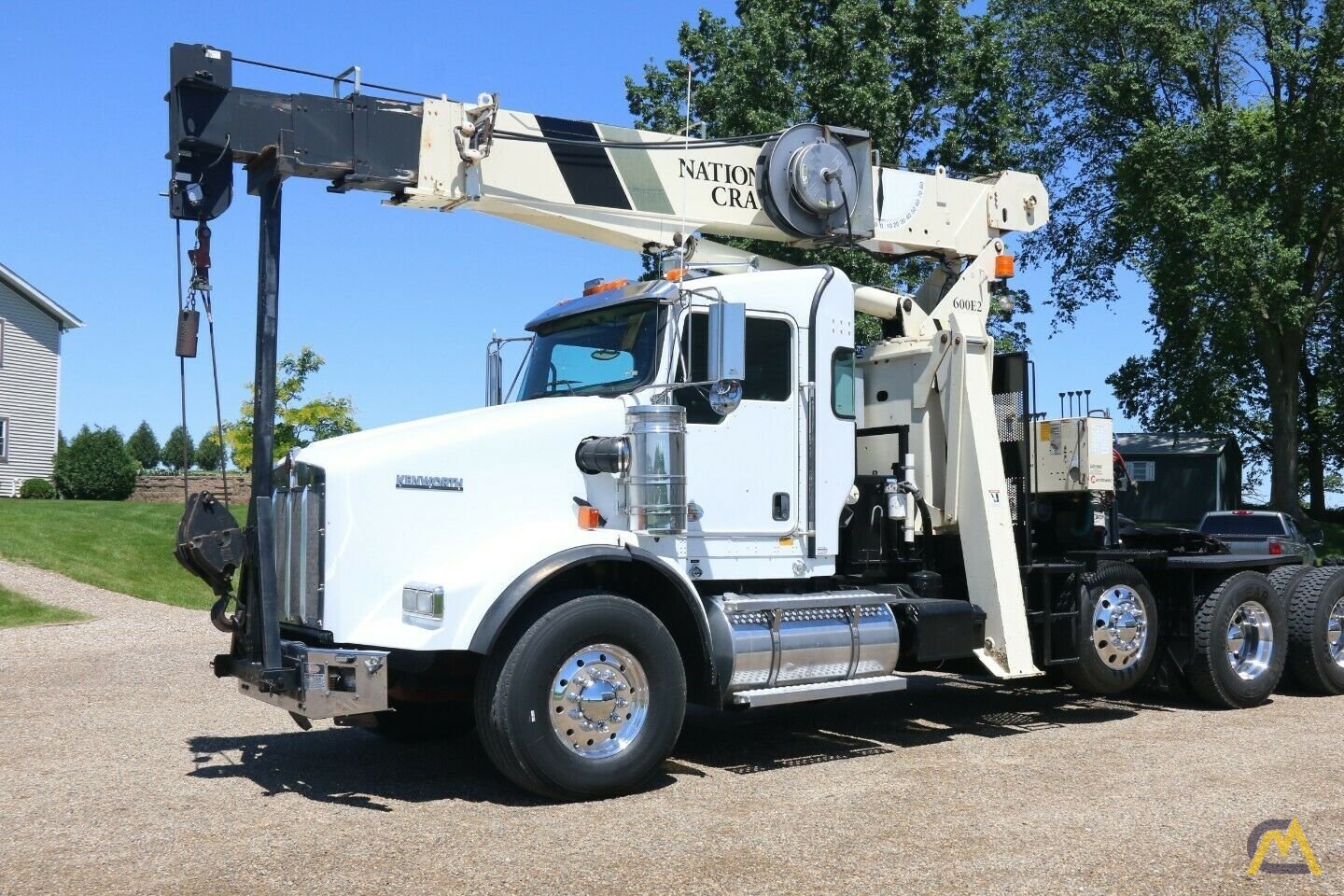 National 600E2 Series Model 649E2  20-ton Tractor Mount Boom Truck on Kenworth T800 10